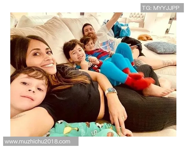 前足球明星女友的美丽瞬间回顾与生活点滴分享