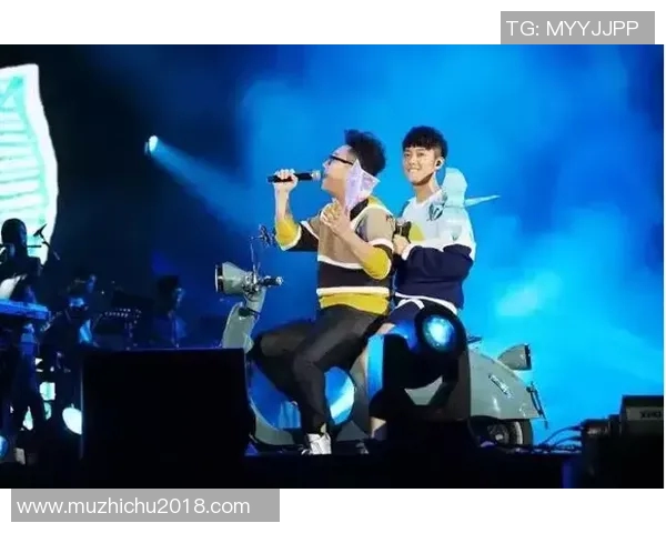 足球场上的耳语传奇爱咬耳朵的明星球员背后的故事与秘密 足球场上的耳语传奇爱咬耳朵的明星球员背后的故事与秘密